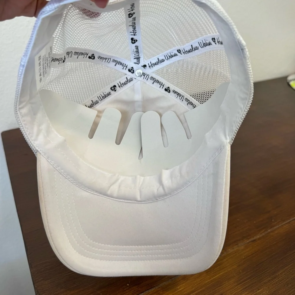 Honolua Wahine Hawaii Snapback Trucker Hat White Rainbow Mesh Vacation NWT